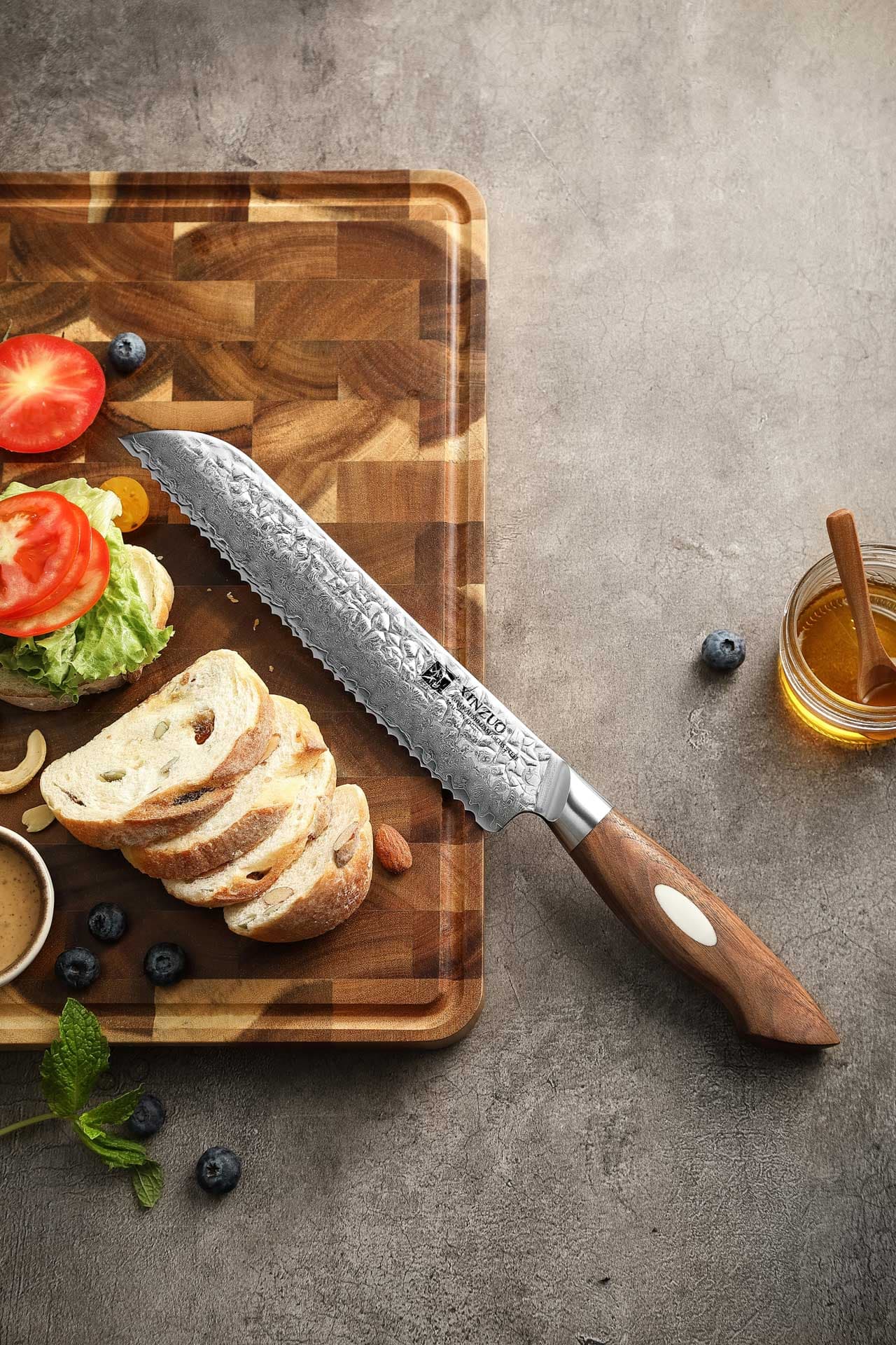 8,3" Brødkniv B46W Jiang-serien