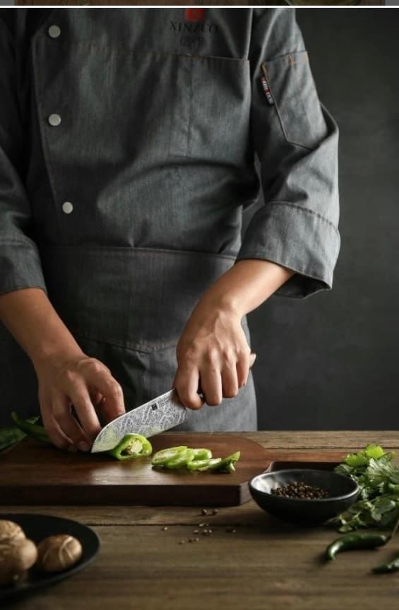 NYHET 5,5" Santoku-kniv B46D-5RS (Før kr 1599,-) thumbnail 3